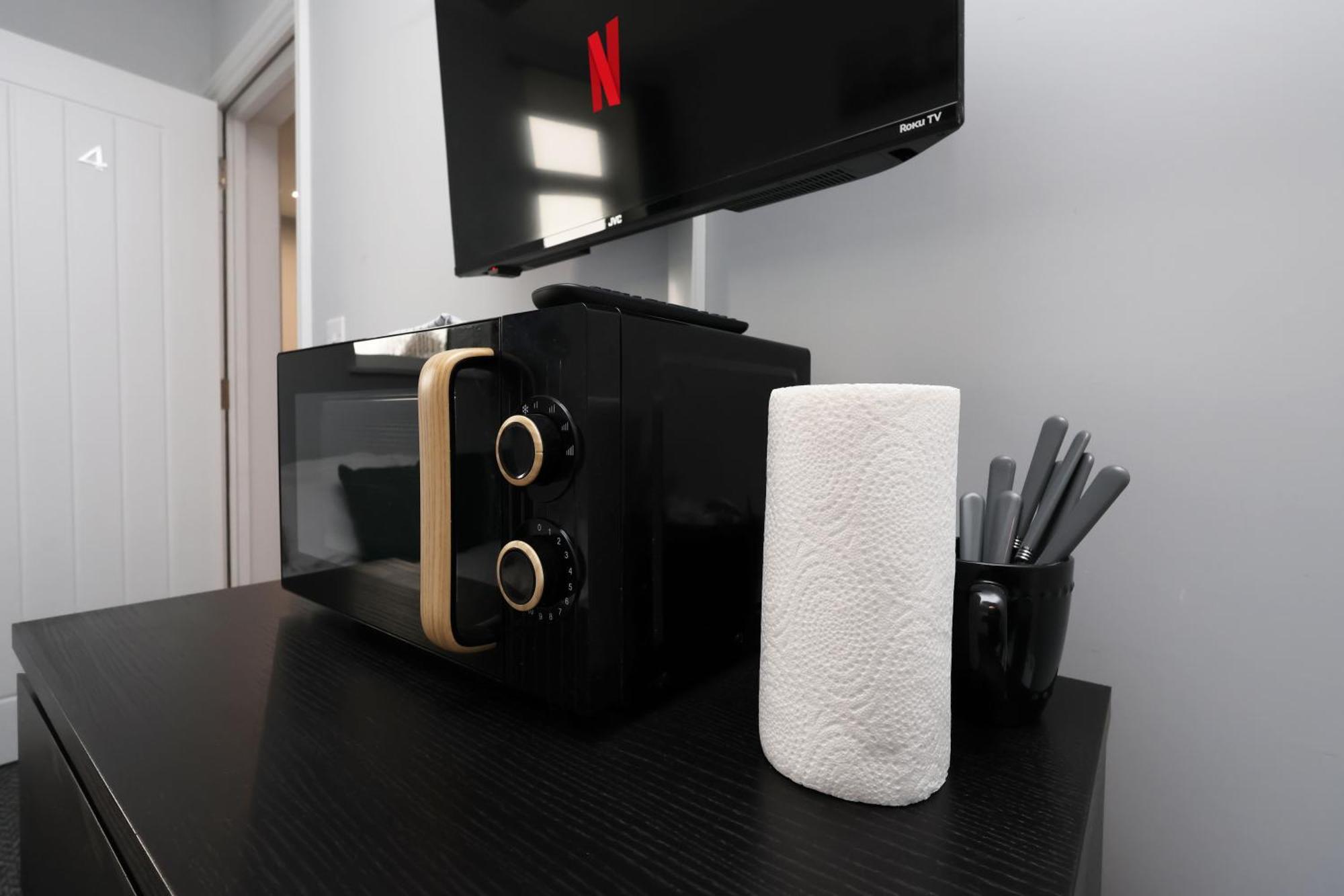 En-Suite Double Rooms, Smart Tv Comfy Style ลาแนคลี ภายนอก รูปภาพ